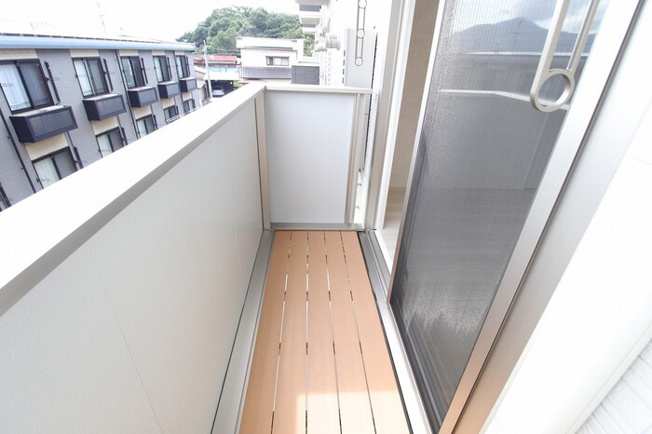 【バルコニー】 | 開放的で明るい空間を演出してくれるバルコニーです