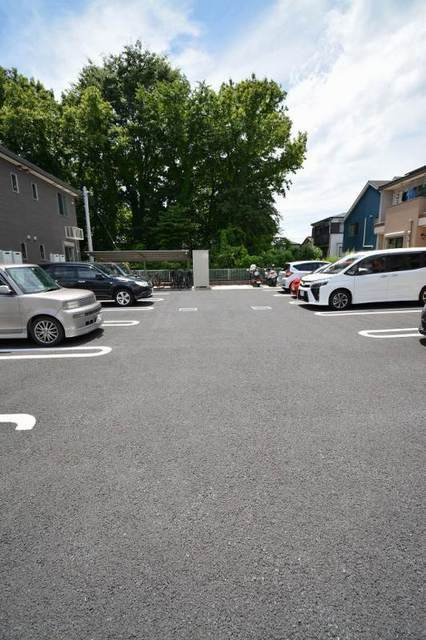 マロンガーデンAの駐車場
