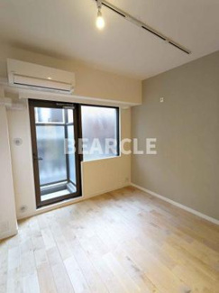 【居間・リビング】 | サンフローラ三条大宮 | ゆったりとしたリビングです