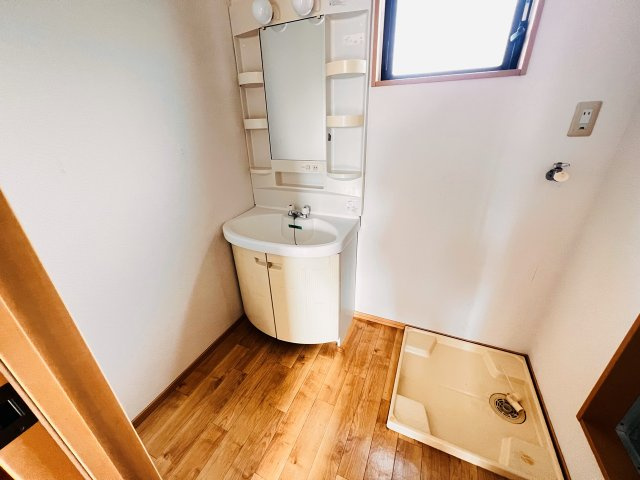 リバティー室岡の洗面所