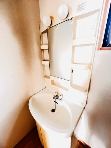 リバティー室岡の独立洗面台