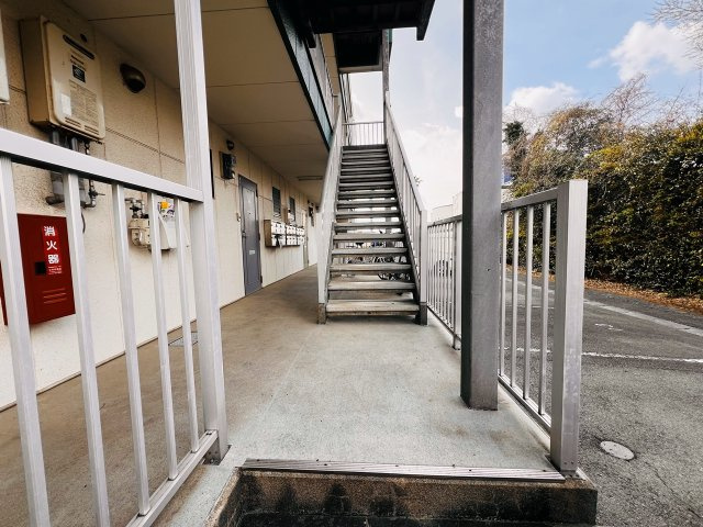 リバティー室岡のエントランス