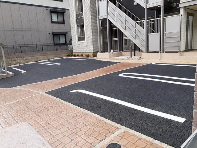 ポラリスの駐車場