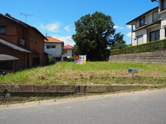 【前面道路含む現地写真】