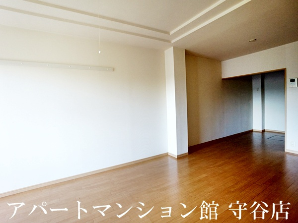 アルファビレッジ豊岡の居間・リビング