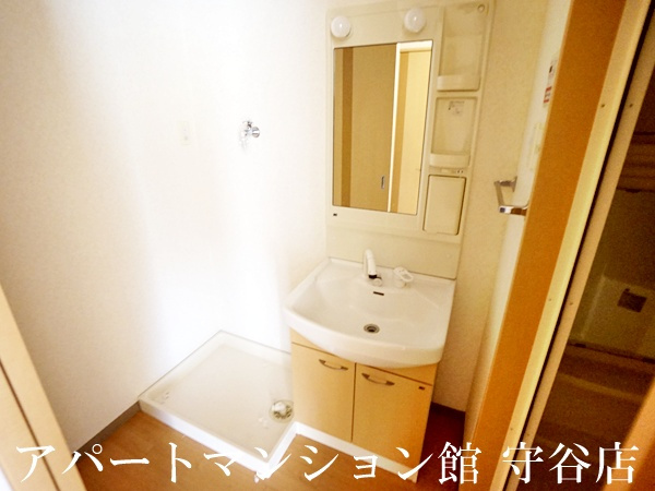 アルファビレッジ豊岡の独立洗面台