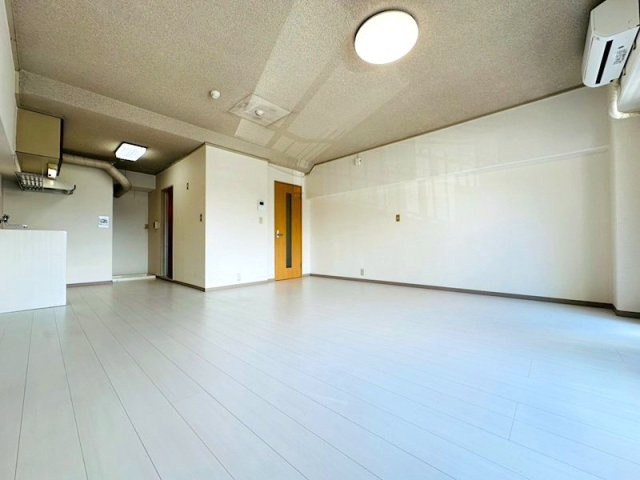 フェリーチェ本荘の居間・リビング