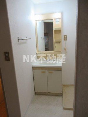 【洗面所】 | フリーディオ石切（石切賃貸） | コンパクトで使いやすい洗面所