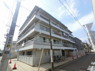 【外観】 | 総戸数２３戸、昭和４５年５月築、管理人は巡回勤務につき管理体制良好です♪