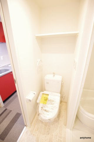 メゾニティクイーン阿波座 仲介手数料無料のトイレ