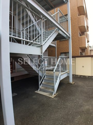 【エントランス】 | ハイツMO | ゆとりのあるエントランスです