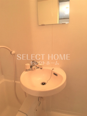 【洗面所】 | ハイツMO | 明るい洗面所です