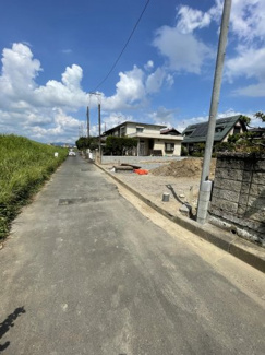 【前面道路含む現地写真】