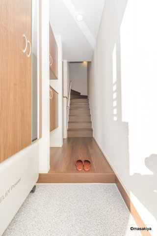 イストワール宇木の玄関