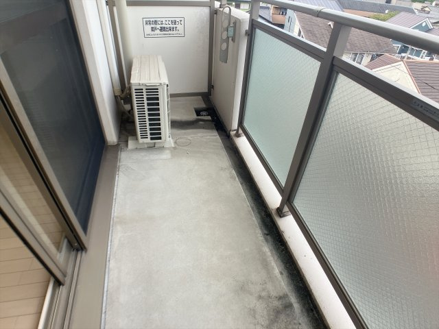 キャッスル常滑　東棟のバルコニー