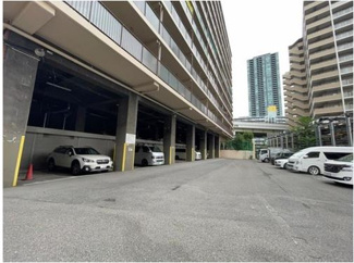 【駐車場】 | マンション敷地内駐車場。