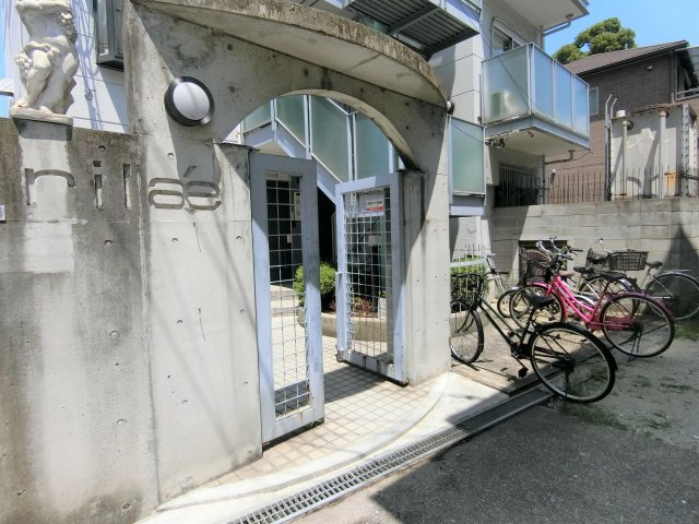 【エントランス】 | リラ