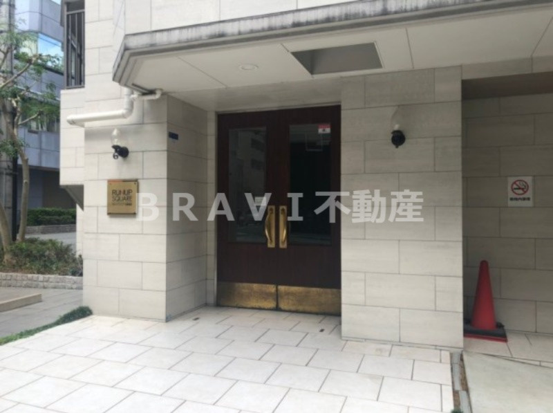 ラナップスクエア大阪城西　BRAVI不動産のエントランス|【ラナップスクエア大阪城西】ゆとりのあるエントランスです