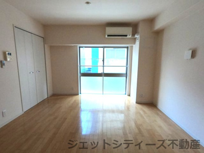 【居間・リビング】 | T’square南森町