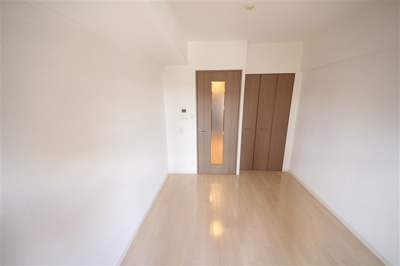 【洋室】 | ライジングコート岸里玉出駅前