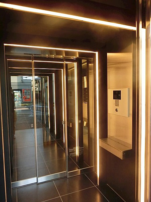 【エントランス】 | ZOOM新宿夏目坂(ズーム新宿夏目坂)