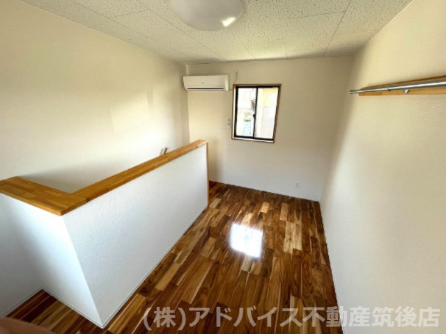 八女郡広川町大字広川のアパートの洋室|明るい洋室です