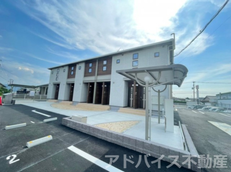 八女市龍ケ原のアパートの外観