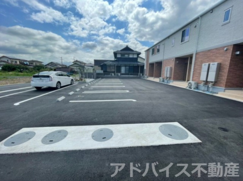 カーサはなの駐車場