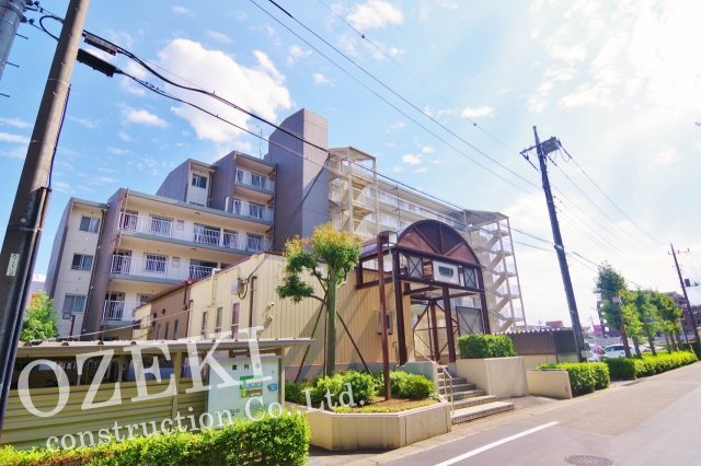 せんげん台サンライトマンション中央三番館のエントランス