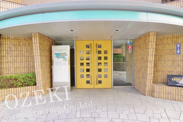 レクセルプラッツァせんげん台 弐番館のエントランス