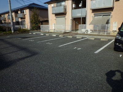 【駐車場】 | ドミ―ル旭B