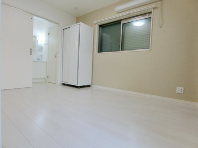 【居間・リビング】 | KARIN御蔵通 | こちらの居間で趣味の時間をお楽しみください