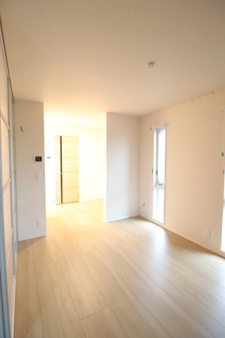 アムール太田Ⅲの居間・リビング|同間取り別号室の写真です。現況優先となります。