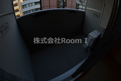 【バルコニー】 | アーバネックス大阪城WEST | 暖かな日差しのふりそそぐバルコニー