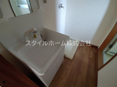 【洗面所】 | パークサイドハイムⅡ | 使いやすい洗面所です