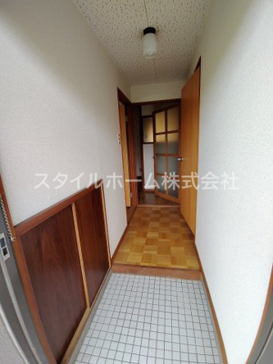 【玄関】 | パークサイドハイムⅡ | 収納もある玄関です