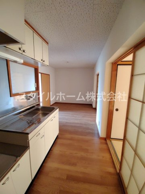 【その他】 | パークサイドハイムⅡ | 使いやすいリビングです