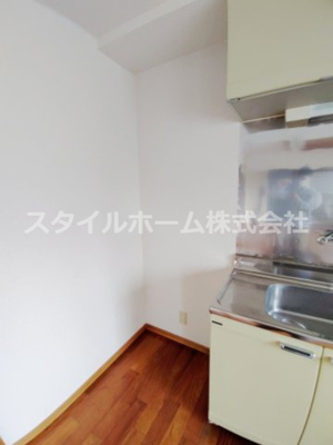 【キッチン】 | マロン・ドゥムール | コンパクトなキッチンで掃除もラクラク