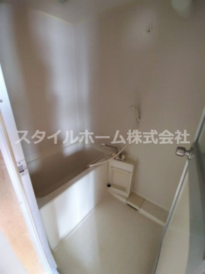 【浴室】 | マロン・ドゥムール | ゆったり過ごせるお風呂です