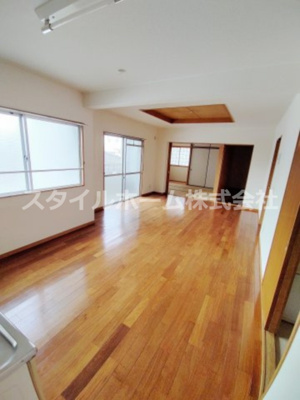 【居間・リビング】 | マロン・ドゥムール | リビングです