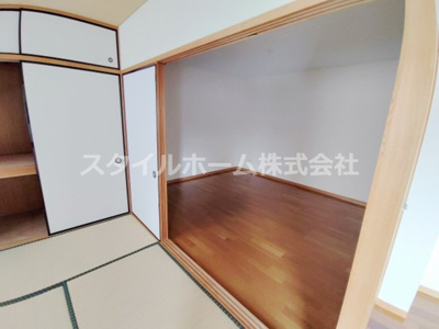 【居間・リビング】 | マロン・ドゥムール | リビングです