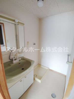 【洗面所】 | マロン・ドゥムール | 使いやすい洗面所です