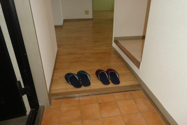 グリーンハイツAの玄関