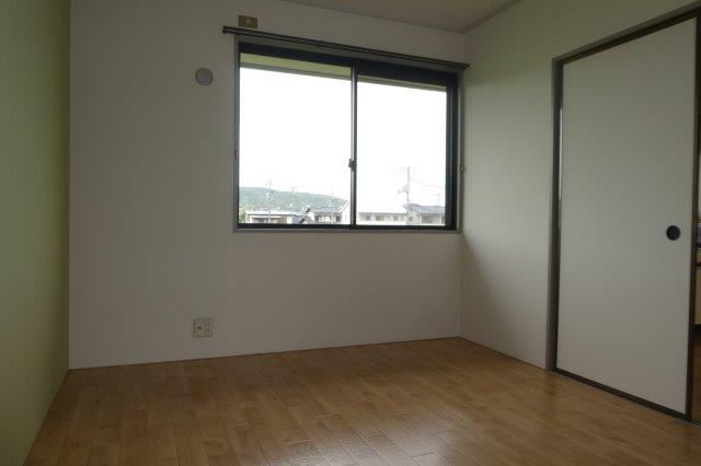 グリーンハイツAの洋室