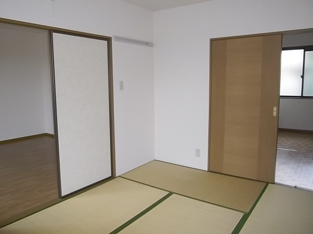 シャルマンハイツの和室