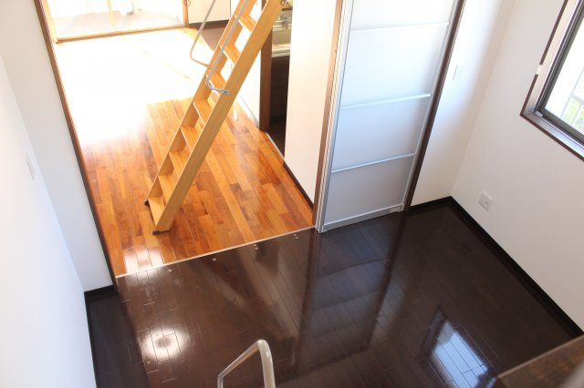 アルテマイスターグエルの洋室