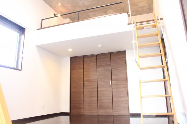 アルテマイスターグエルの洋室