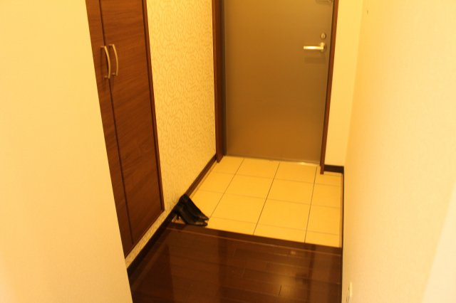 アルテマイスターグエルの玄関