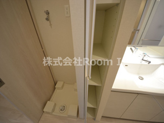 【洗面所】 | ＯＰＵＳ　ＲＥＳＩＤＥＮＣＥ　ＳＨＩＮＳＡＩＢＡＳＨＩ　ＳＯＵＴＨ | 使いやすい洗面所です