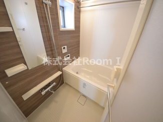 【浴室】 | ＯＰＵＳ　ＲＥＳＩＤＥＮＣＥ　ＳＨＩＮＳＡＩＢＡＳＨＩ　ＳＯＵＴＨ | 追い焚き機能付きです。